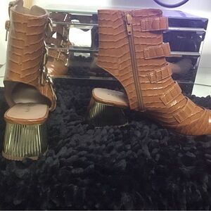 Brown Textured Women's Ankle Boots